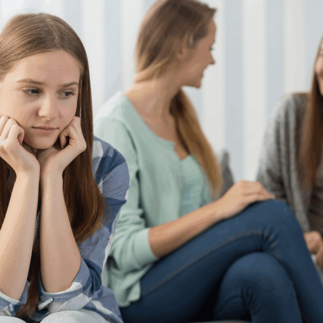 Ansiedad social: qué es, síntomas y tratamiento Ansiedad social: qué es, síntomas y tratamiento